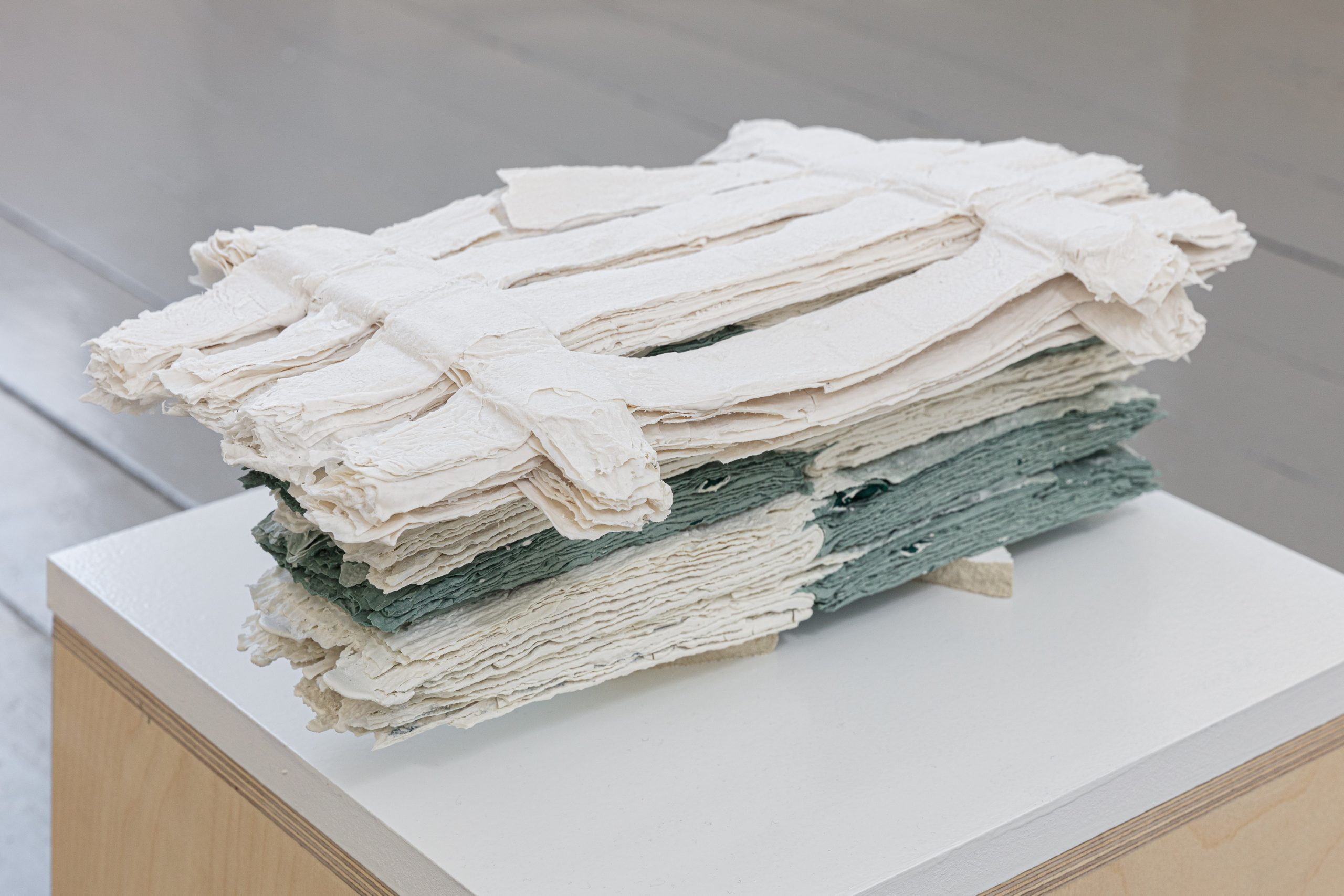 Measures of the void Berenice Hernandez